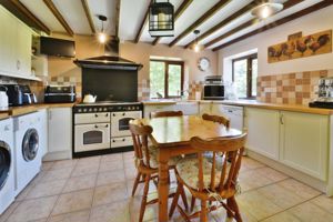Traditional kitchen/breakfast room- click for photo gallery